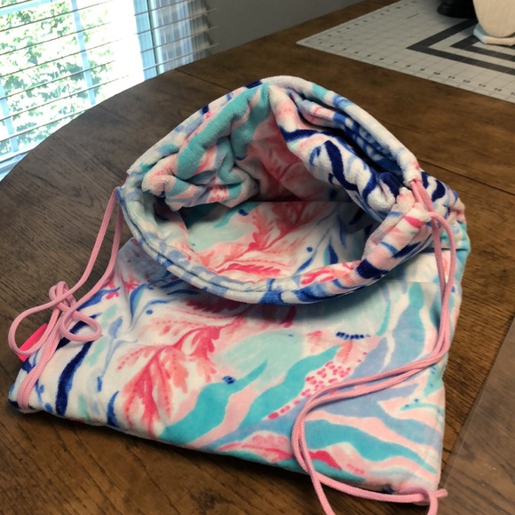 NWT Lilly Pulitzer Towel Back Pack. - Picture 4 of 4